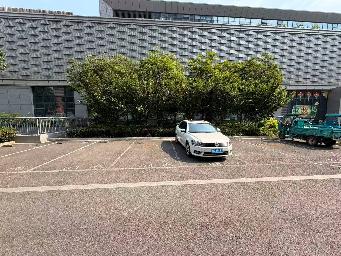 常州市钟楼区劳动西路850号星韵生鲜市集北侧地面机动车停车位1-8号招租公告