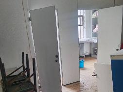海拉尔区正阳办东四道街华银小区4号楼214号转让