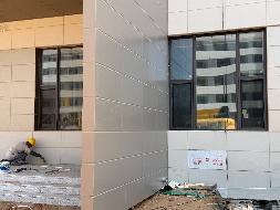 内蒙古工业大学（鄂尔多斯康巴什校区）超市、文印室、快递服务和理发服务整体招租（年租金底价：118332.00元，租赁年限：3年）