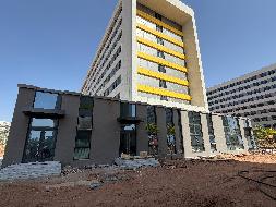 内蒙古工业大学（鄂尔多斯康巴什校区）超市、文印室、快递服务和理发服务整体招租（年租金底价：118332.00元，租赁年限：3年）