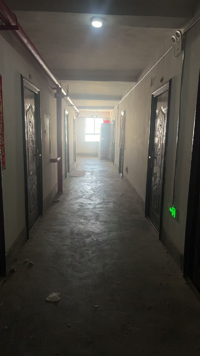 白银市会宁县会师镇长征中路44间办公用房转让公告