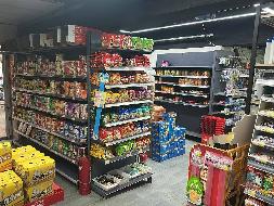 包头市昆都仑区少先31#1#楼8#9#店（含1#楼12#13#14#15#16#车库）招租（年租金底价：62500元/年，租期：3年）（内蒙古包钢房产物业集团有限公司）(国资监测编号GR2026NM1002721)