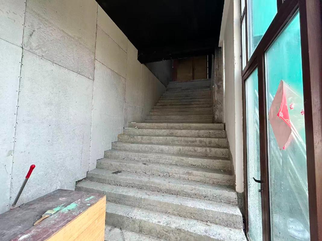 池州九华山精品商业街A座西侧二层商业房产出租公告(国资监测编号GR2026AH2001503)