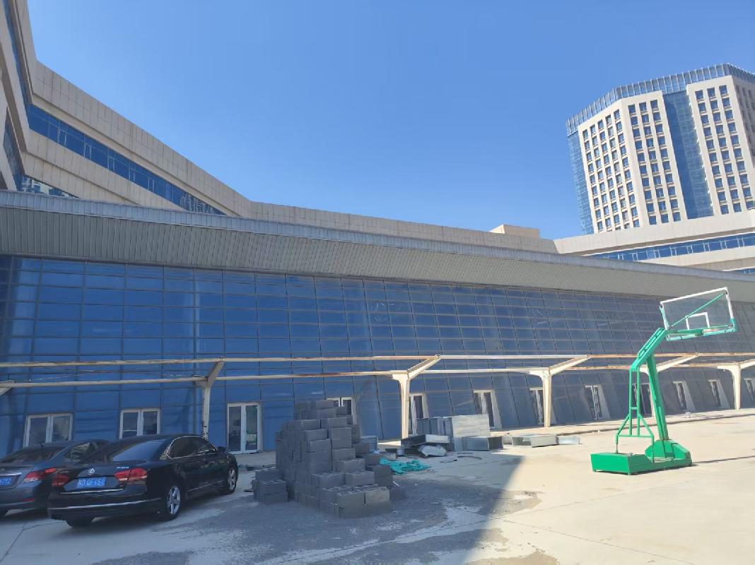 包头市110 国道北、银海路西、规划七路以东长途客运站商业综合体、110 国道长途客运站办公用途房产转让询价