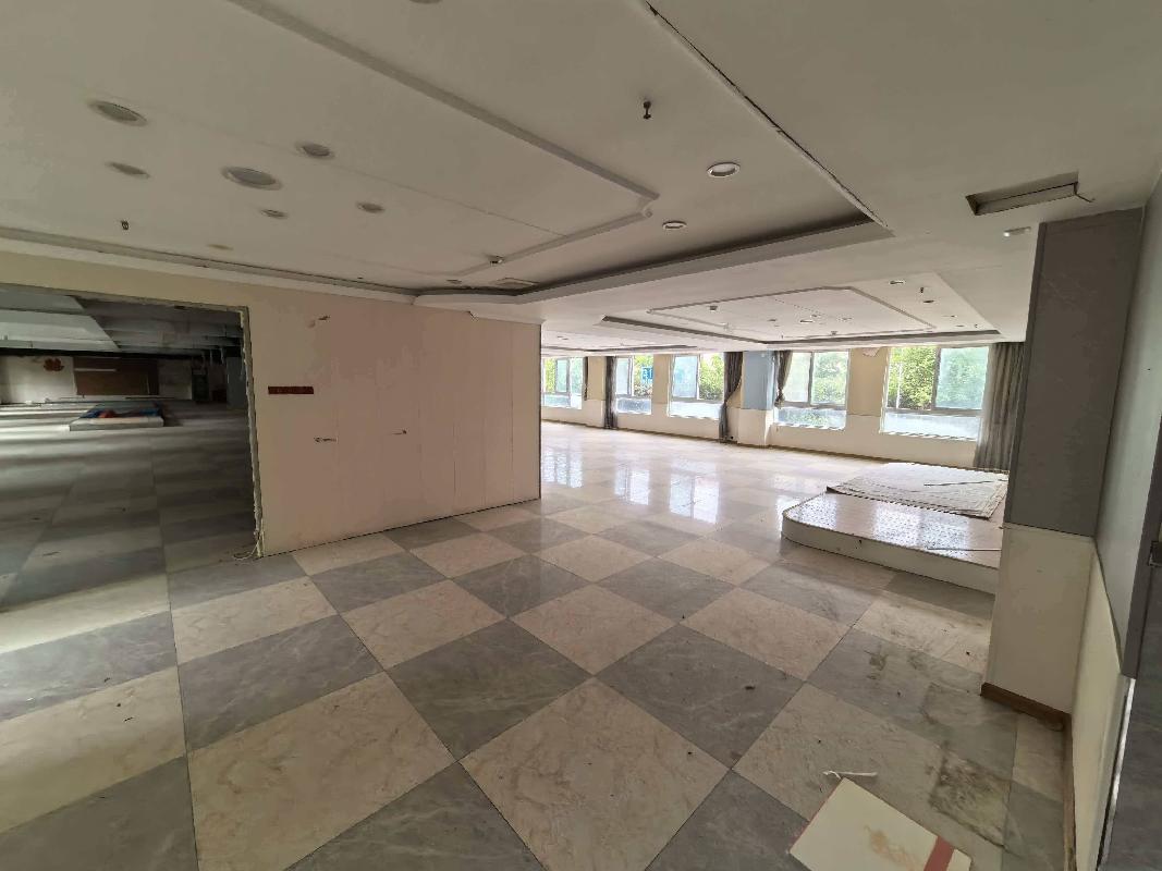 芜湖市鸠江区江北天和苑（夏苑）22#楼05室-11室共7间房产出租公告(国资监测编号GR2026AH2001483)