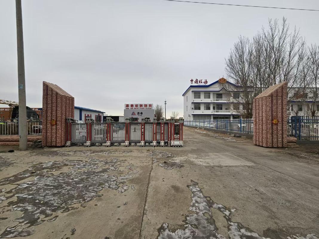 二连浩特市欧亚大街北、诚信路东（北税西侧）房产、土地询价