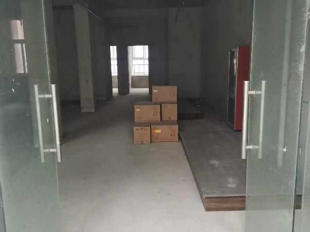 新湾人家1号楼206室招租公告
