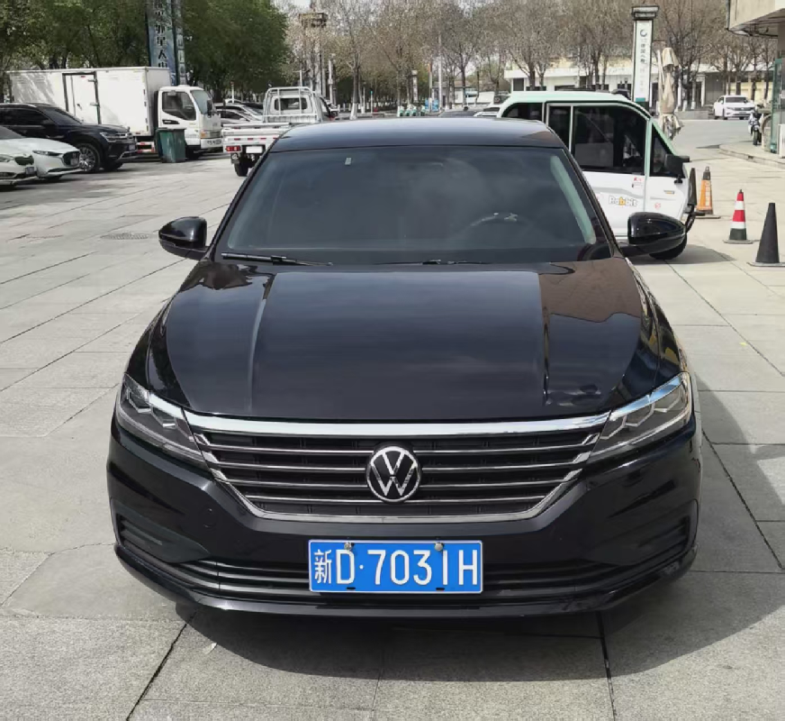奎屯胡杨河公共交通服务有限公司转让所属4辆大众汽车牌小型轿车（新D7031H、新D7032H、新D7033H、新D7036H）(国资监测编号GR2026XJ1001127)