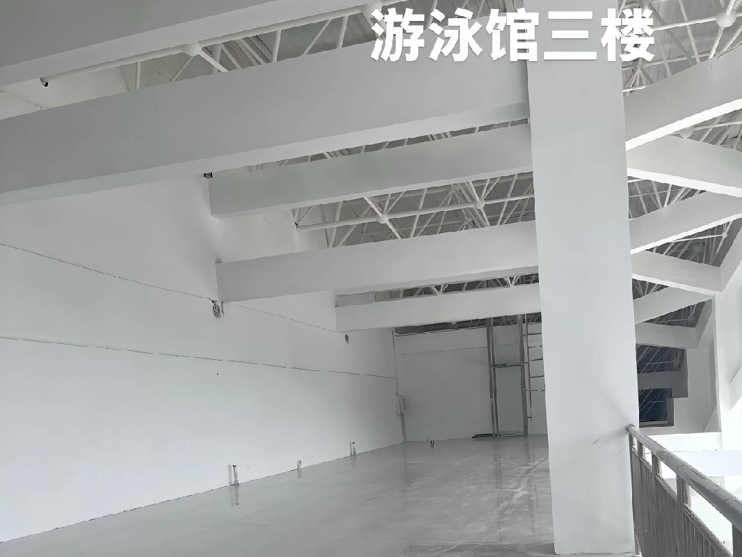 新源县光影影视文化有限责任公司位于伊犁州新源县游泳馆三楼（面积约330㎡）对外招租，租期三年