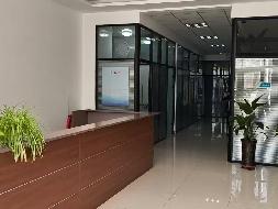 位于呼和浩特市新城区成吉思汗东街公园壹号南100米公园壹号便民市场中的一处房产三层出租（首年租金底价10万元，租期5年）(二次挂牌)(国资监测编号GR2026NM1002916-2)