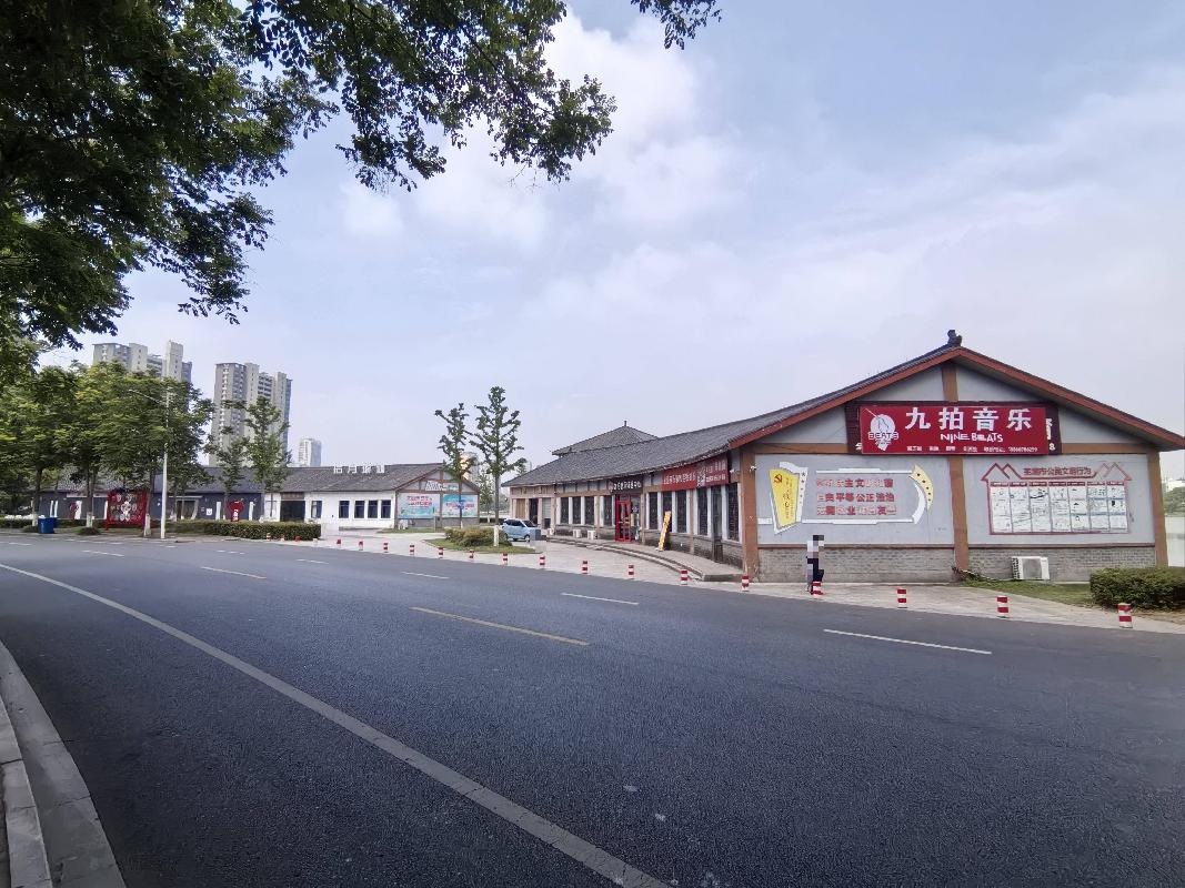 无为市无城镇环城河凤凰山路东管理用房1-3幢及西管理用房1-3幢转让公告(国资监测编号GR2026AH2001581)