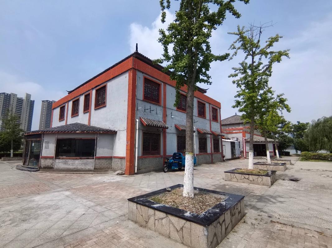 无为市无城镇环城河凤凰山路东管理用房1-3幢及西管理用房1-3幢转让公告(国资监测编号GR2026AH2001581)