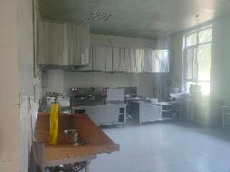 巩留县中医医院位于巩留县东买里路东段南侧61号院内食堂约300㎡对外招租，租期三年