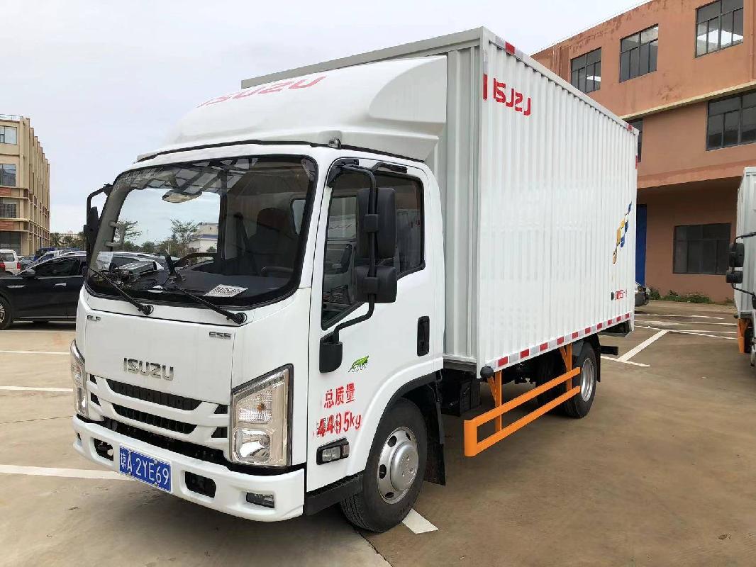琼A2YE69江西五十铃牌JXW5040XXYCDJ2轻型厢式货车