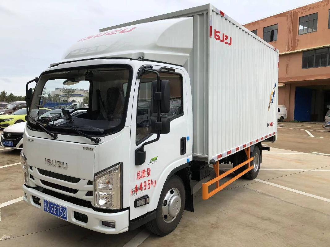 琼A2BT58江西五十铃牌JXW5040XXYCDJ2轻型厢式货车