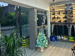 奎屯市万利租赁服务有限公司位于团结西街机关平房23号商铺20.74㎡对外招租（租期3年）