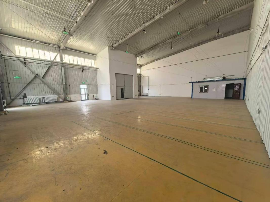 奎屯市万利租赁服务有限公司位于冷链物流集散中心冷库1-3商铺488.4㎡对外招租（租期1年）