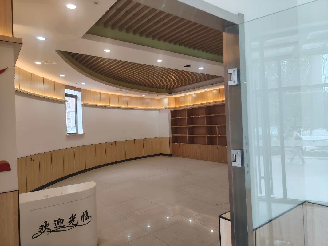 呼市赛罕区内蒙古总商会大厦一层东侧部分底商出租（年租金底价120900元，含税）(国资监测编号GR2026NM1002889)