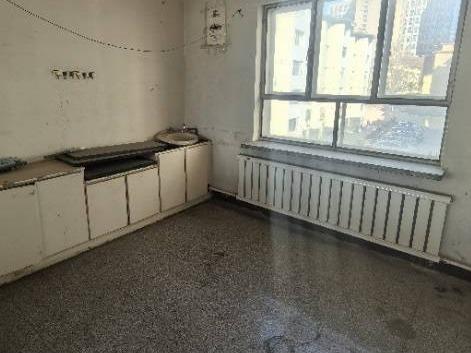 新城区人民路四地段4号楼三层17、20号的商业用房转让项目转让
