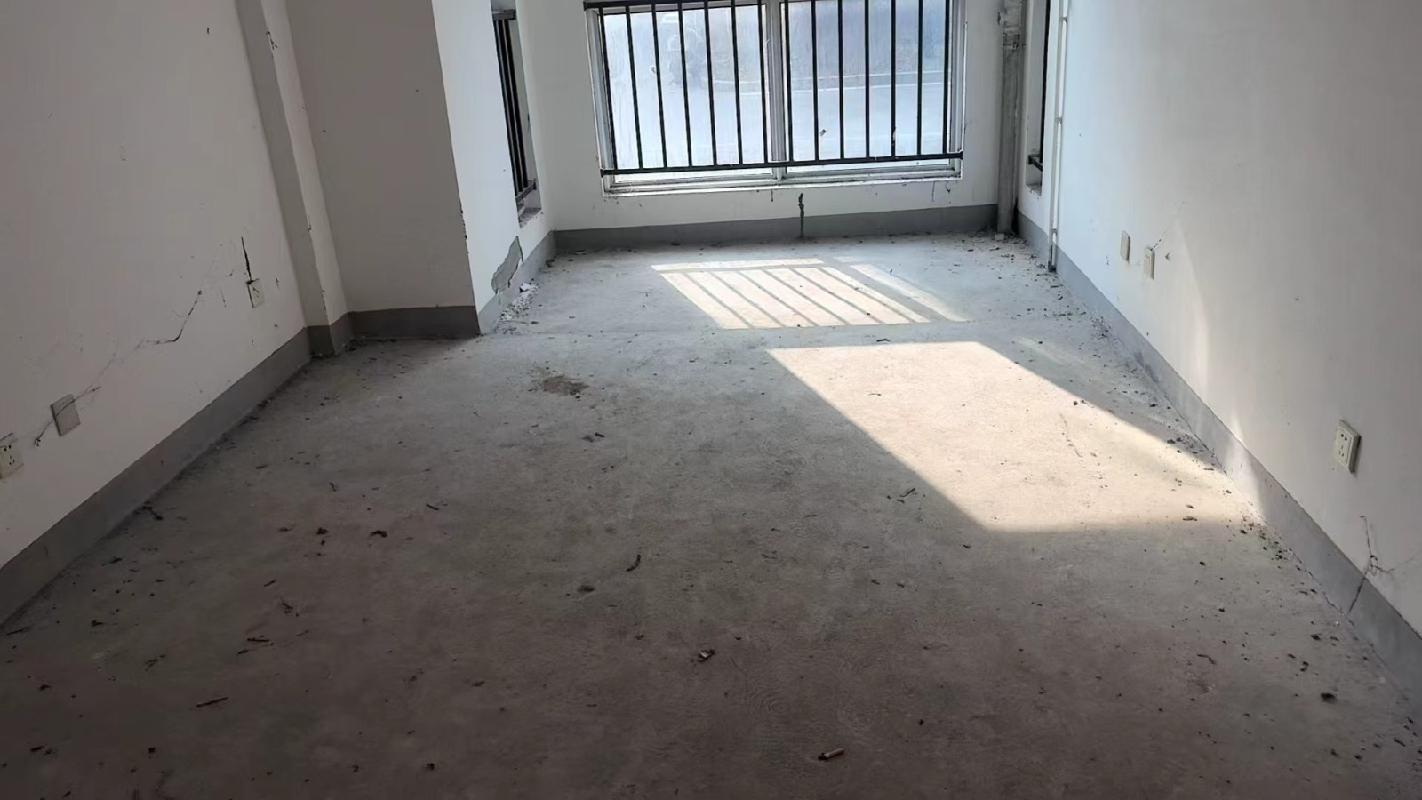 安庆市迎江区华中东路水岸花都小区5套住宅转让公告