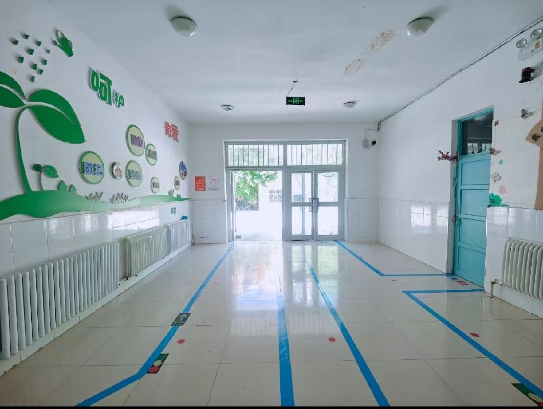 伊宁市塔乡中心幼儿园位于伊宁市果园村十二巷20号闲置教学点院落及房屋（建筑面积约1020㎡，占地约2708㎡）对外招租，租期一年