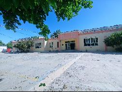 伊宁市塔乡中心幼儿园位于伊宁市果园村十二巷20号闲置教学点院落及房屋（建筑面积约1020㎡，占地约2708㎡）对外招租，租期一年
