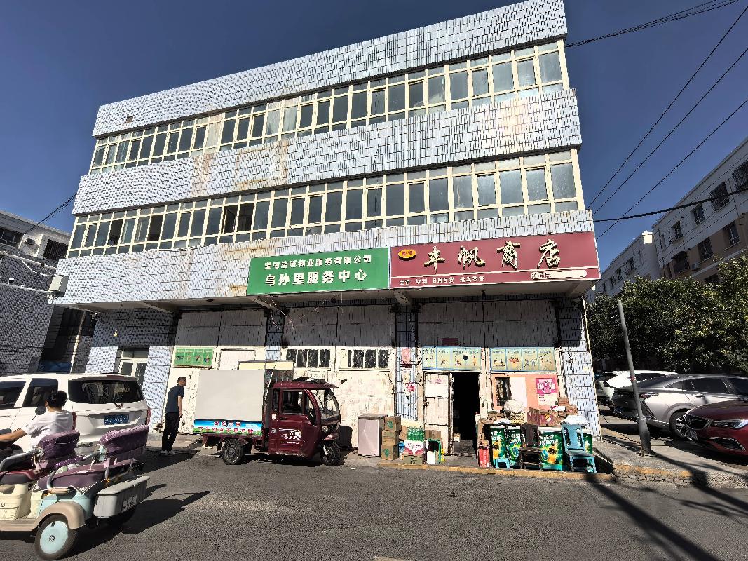 位于乌孙区100号二、三楼310㎡商铺对外招租