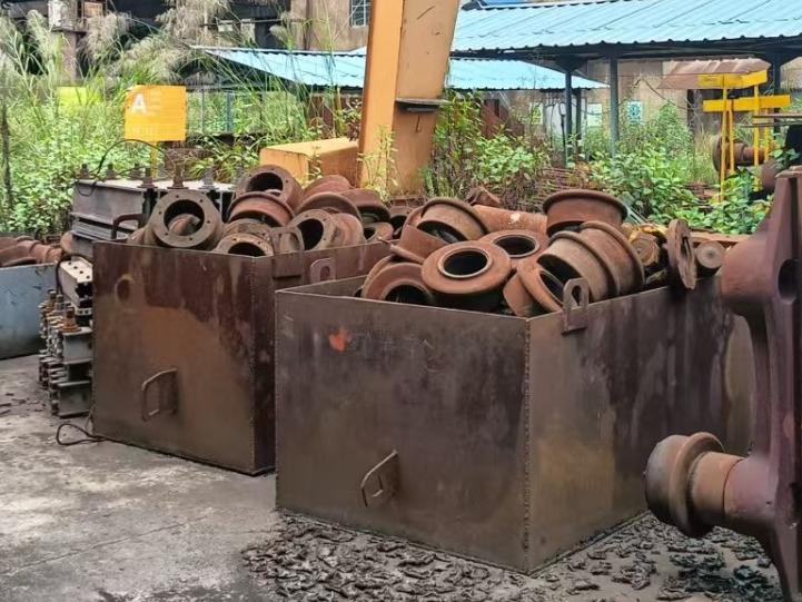 废旧备件及钢材一批