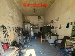 位于乌孙区100号车库（北间）31.45㎡商铺对外招租（租期3年）