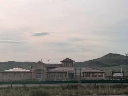 西乌珠穆沁旗浩勒图高勒镇浩勒图高勒服务区招租（年租金底价293300元/年，租期5年）