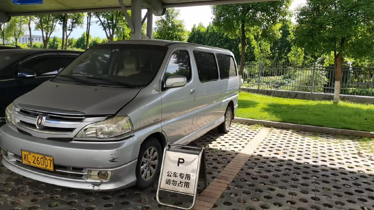 湘L26007金杯牌中型普通客车(国资监测编号GR2026HN1001625)
