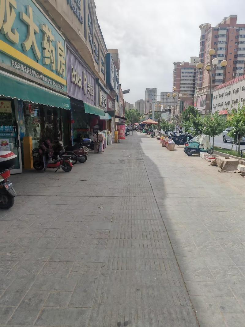中移铁通有限公司阿克苏分公司租赁位于阿克苏市栏杆区英阿瓦提路世纪花园B座E1号房产
