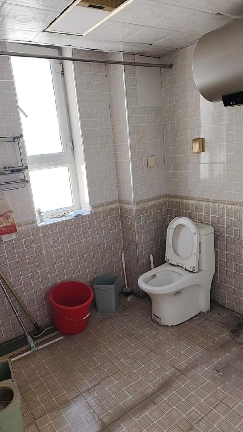 新疆交通建设投资控股有限公司转让位于塔城市杜别克区光明路东方嘉苑小区15号楼4单元502室住宅房产(国资监测编号GR2026XJ1001230)