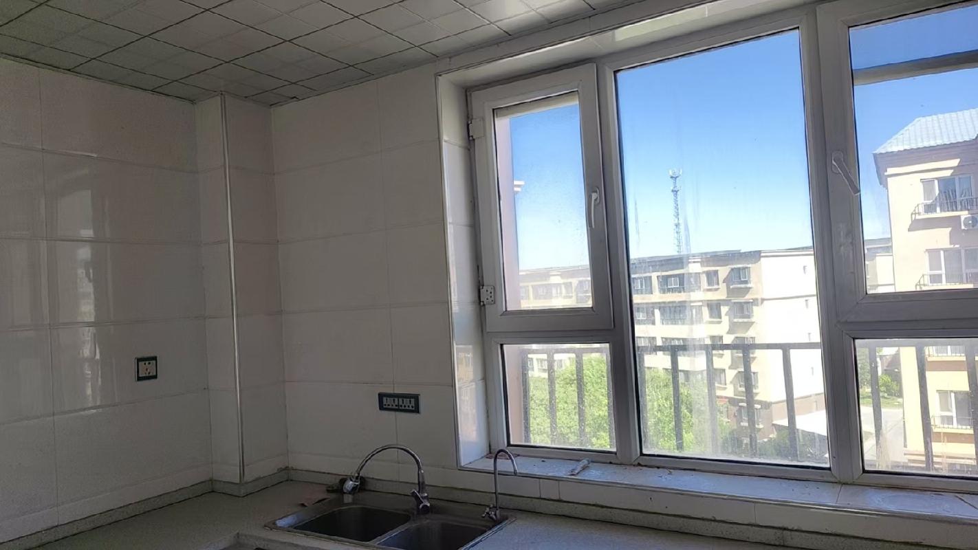 新疆交通建设投资控股有限公司转让位于塔城市杜别克区光明路东方嘉苑小区15号楼4单元502室住宅房产(国资监测编号GR2026XJ1001230)