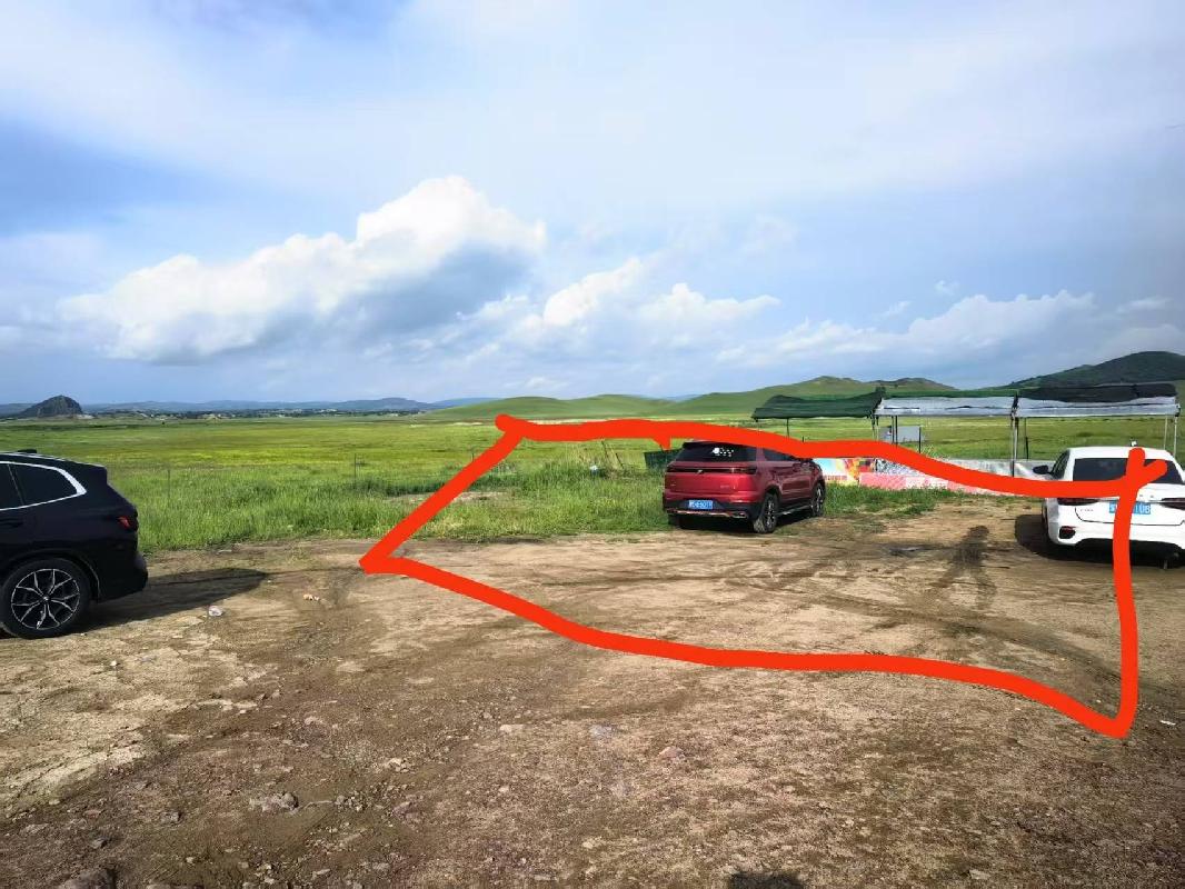 赤峰市克什克腾旗乌兰布统将军泡子景区低空飞行起降站场地（停车场附近区域）出租（年租金底价：25万元/年）