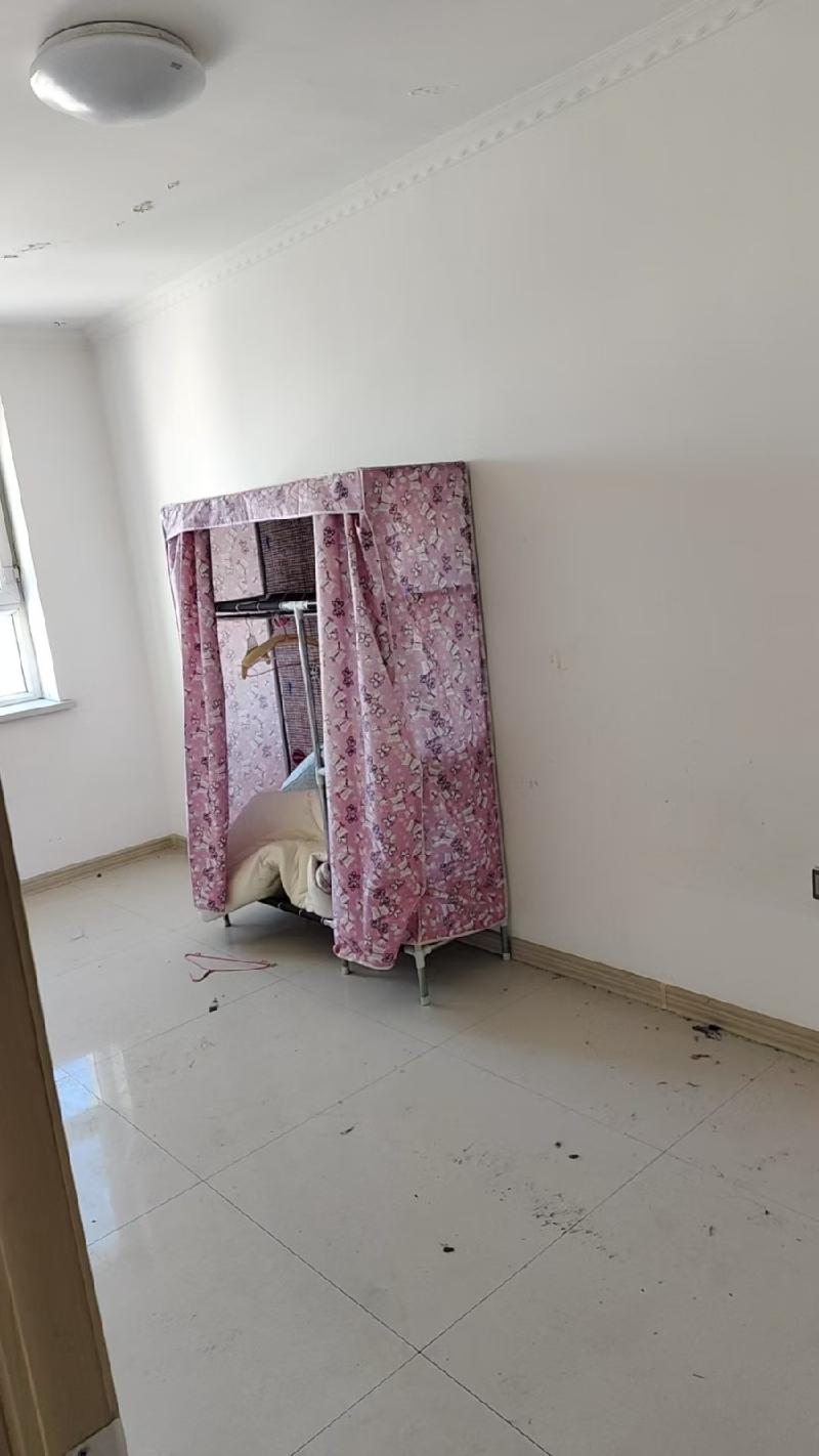 新疆交通建设投资控股有限公司转让位于塔城市杜别克区光明路东方嘉苑小区15号楼4单元601室住宅房产(国资监测编号GR2026XJ1001227)