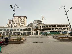 阿克苏良信粮油购销集团有限责任公司租赁位于阿克苏市丝路名城、城市一号石榴街、粮食局家属院10处商业房产