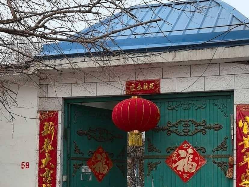 霍城县水定镇人民政府位于霍城县水定镇朝阳北路西七巷02-06-053号约310㎡院落（建面约190㎡）对外招租，租期五年