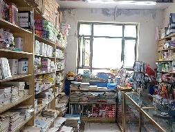 奎屯市万利租赁服务有限公司位于沙湾街267号商铺60㎡对外招租（租期3年）