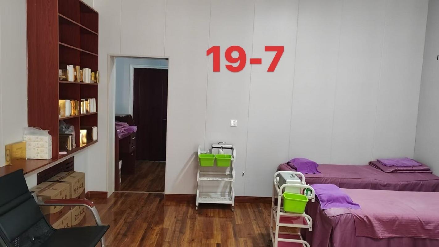奎屯市市场管理服务中心位于夏哈拉小区南43米处熟食品加工基地准噶尔路19-7号（55.69㎡）对外招租租期3年