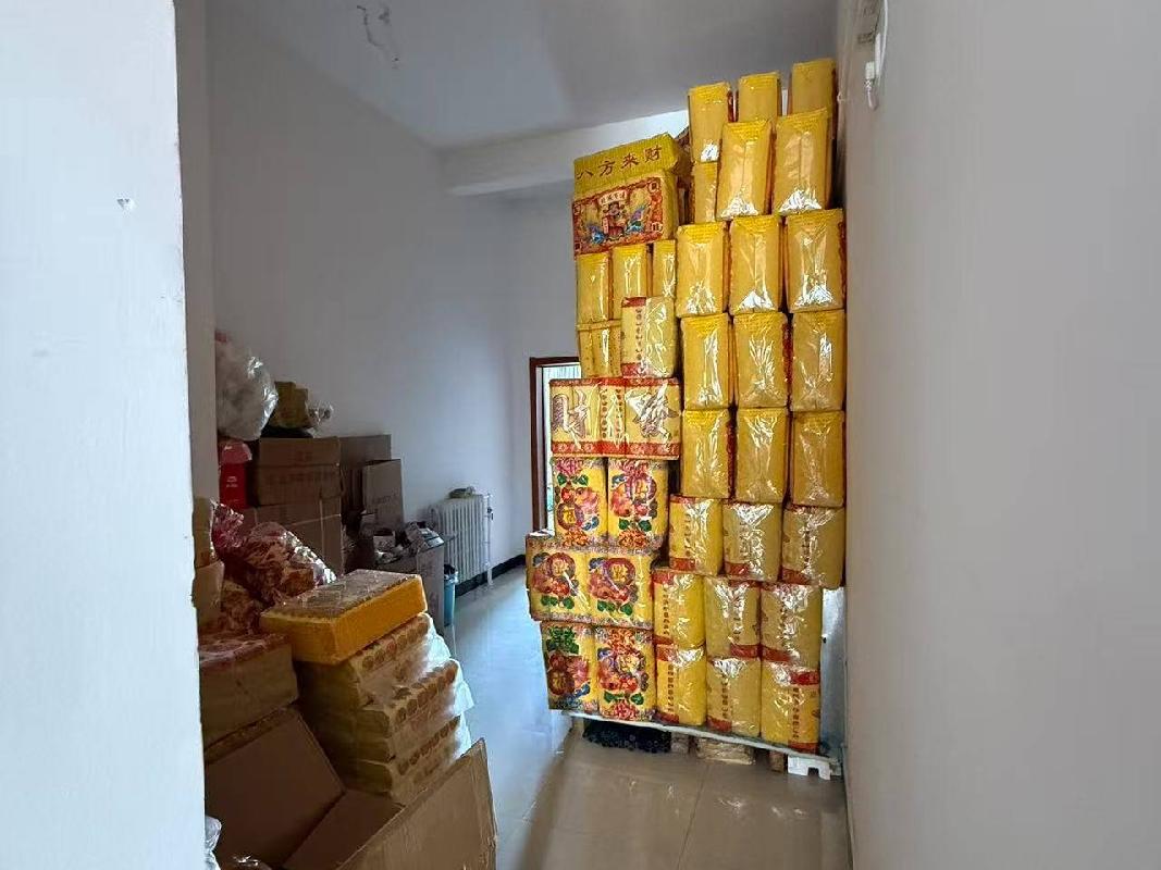乌兰浩特市城郊办事处红联花园AB区21号楼34号商业10-10-170-6房产转让(国资监测编号GR2026NM1002633-3)