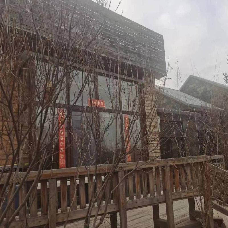 内蒙古自治区赤峰市新城区民俗园小木屋1、2、3招租（租金底价475920.00元/年，租期5年）