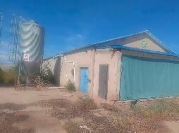 新疆霍尔果斯犁川粮油物资贸易有限责任公司位于伊宁市托格拉克乡托格拉克村黑水沟7-41-1-33的养殖场（总面积约：200001㎡）对外招租，租期五年