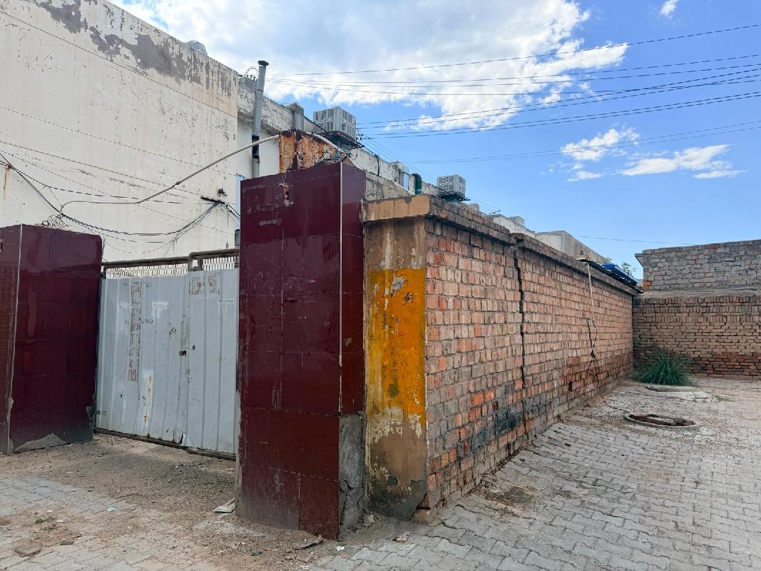 包头市土默特右旗萨拉齐镇萨拉齐大北街商铺-星际宾馆招租（年租金底价：40370元/年，租期：3年）（包头满都拉电业有限责任公司）