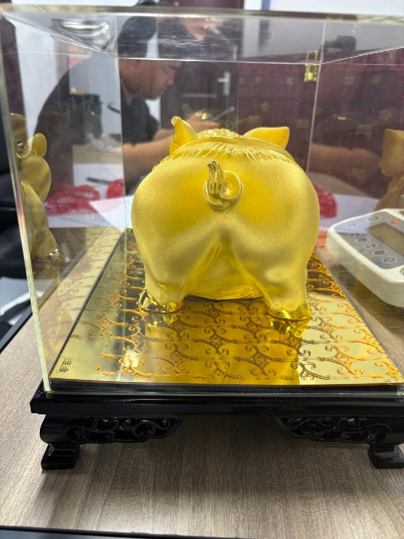 猪造型999足金摆件（506.37g）1个