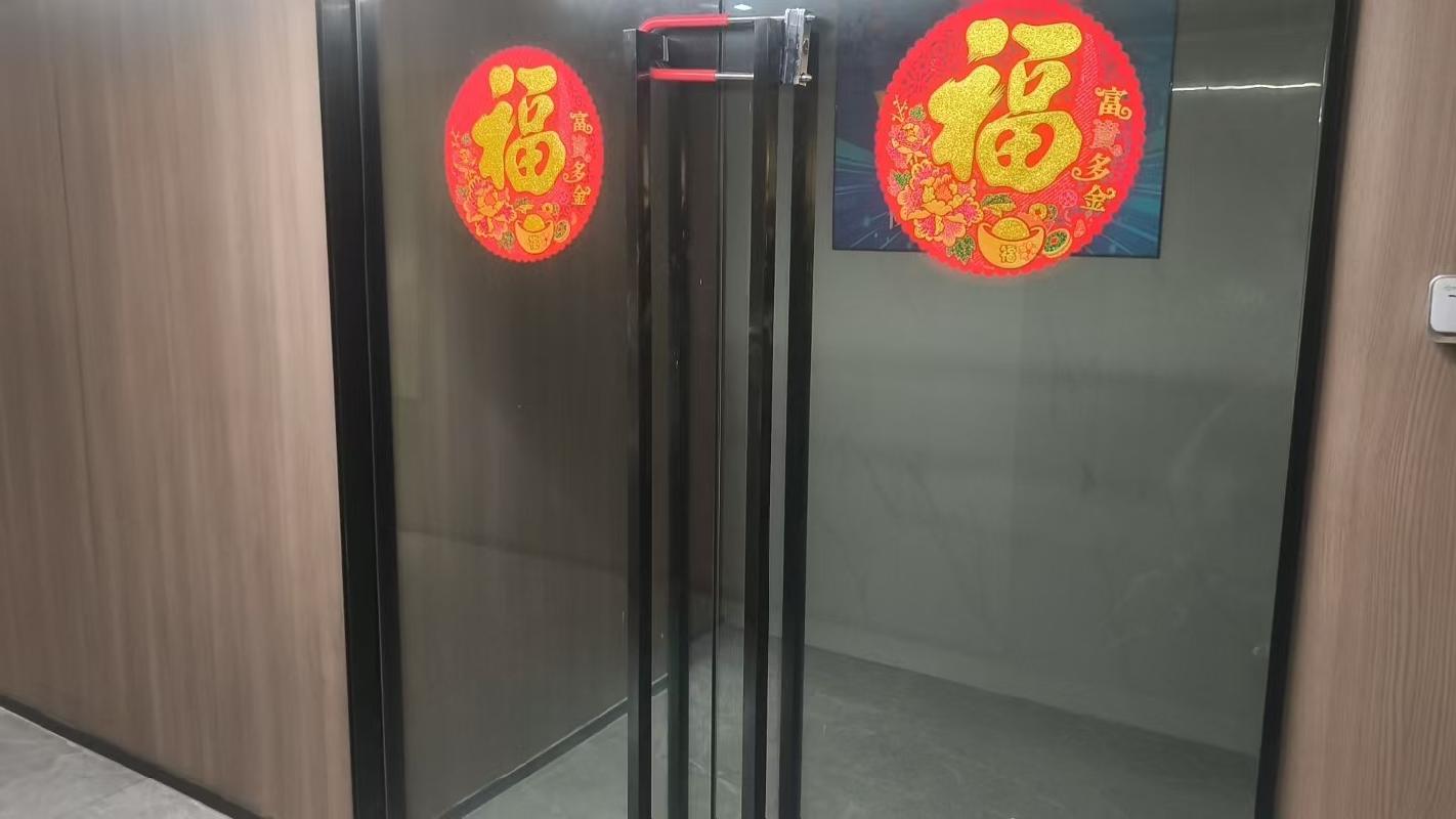 深圳市罗湖区嘉宾路2001号B座404（半）