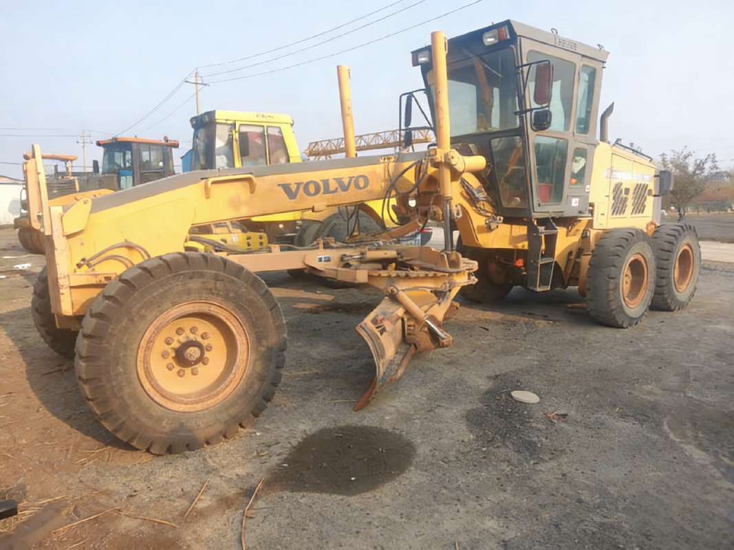 新疆中新铁路建设有限公司转让所属一台VOLVO G740VHP平地机(国资监测编号GR2026XJ1001292)
