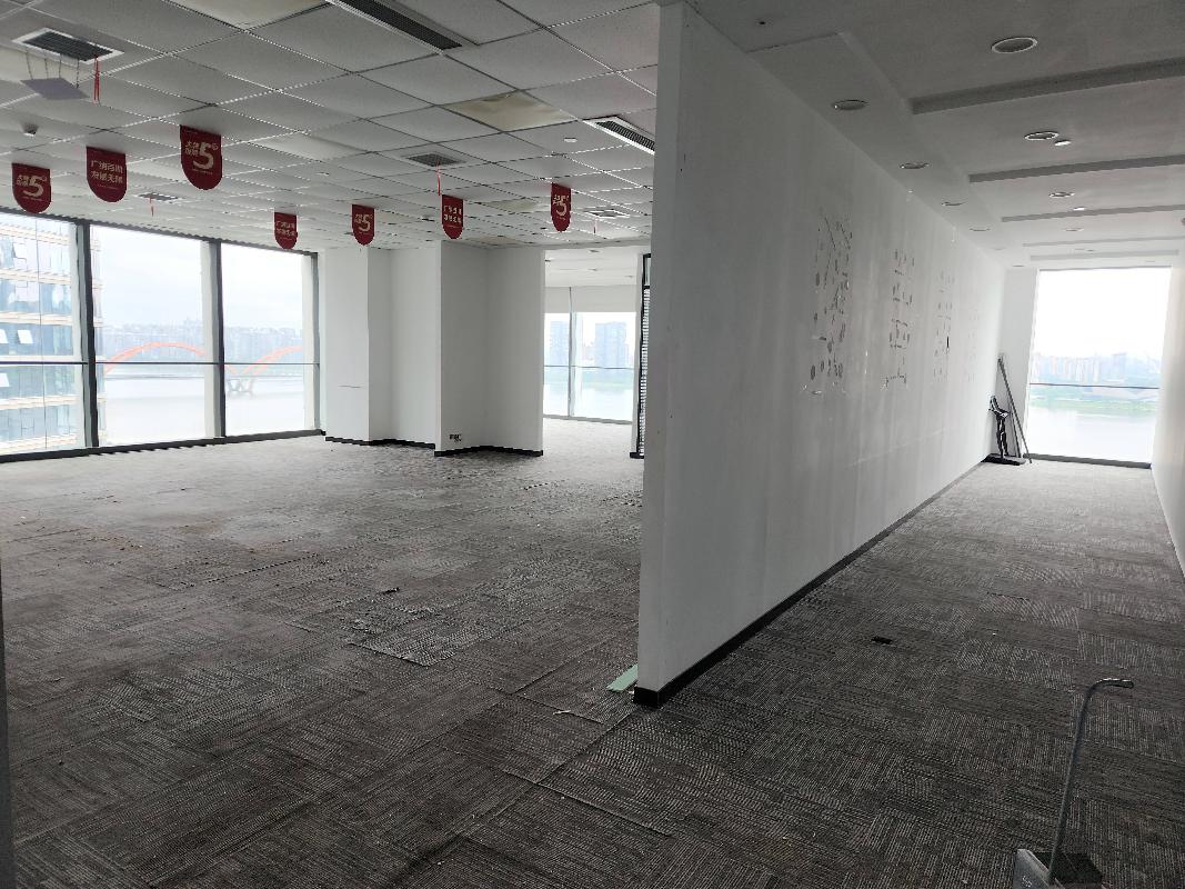 标的3：长沙市岳麓区滨江路195号广发银行大厦第13层物业招租
