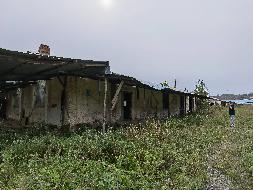 呼伦贝尔农垦牙克石农牧场有限公司兔厂房屋建筑物出租（租金底价10865.00元/年，租期1年）(国资监测编号GR2026NM1003131)
