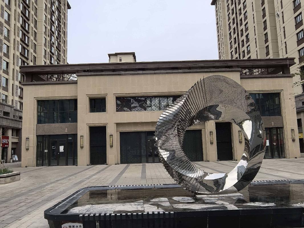 新疆城建鸿业投资发展有限公司租赁位于乌鲁木齐高新技术产业开发区（新市区）北京北路88号京府商住小区（一标段）17#商业楼201、202商业房地产（资产包一）(国资监测编号GR2026XJ1001288)